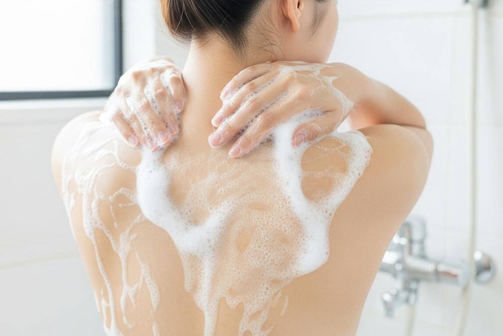 寝汗後の背中ニキビを防ぐ正しい洗浄方法